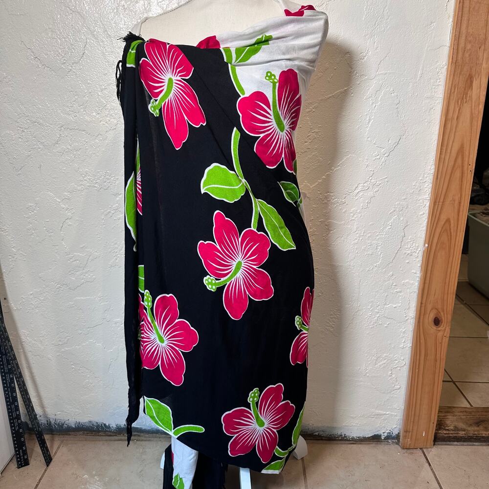 Gecko Batik Sarong Floral Hawaiian Print 47x65 Cover Up Beach Pool Coastal